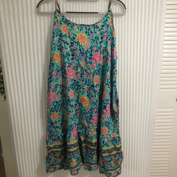 Women dress - Picture 1 of 5